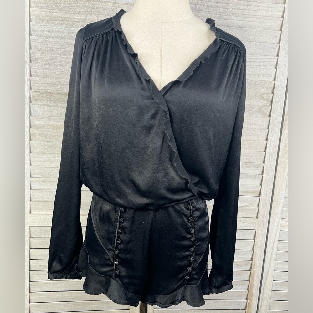 GUESS Scarlett Romper Long Sleeve Ruffle/Wrap Front  Ruffle Hem Black-XS
